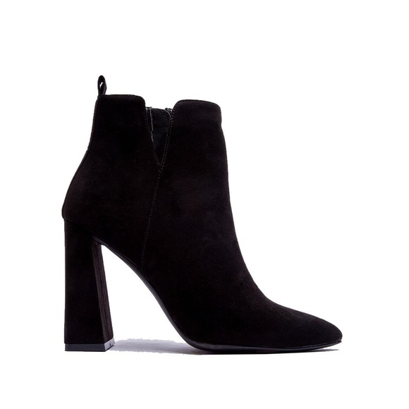 Qupid Black Suede Pyramid Heel Ankle Booties - Picture 1 of 6